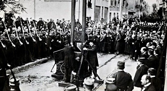 guillotine_giyotin