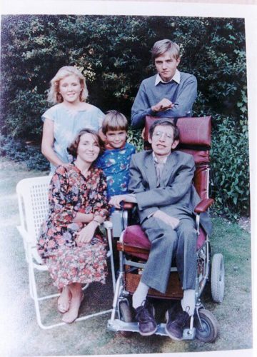 stephen-hawking-ailesi