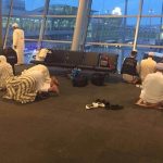 Aynı Konumda Namaz Kılarken Kıbleyi Şaşıranların Görüldüğü Fotoğraf kibleyi-sasiranlar