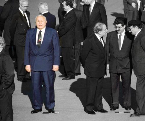 necmettin-erbakan-tek-basina