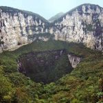 Dünyanın en derin ve en büyük doğal çukuru: Xiaozhai Tiankeng Xiaozhai-Tiankeng