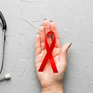 kanser-tedavi-kurdele-steteskop