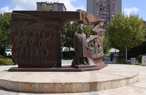 rauf-denktas-aniti-beylikduzu