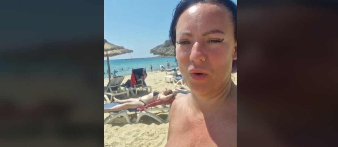 esinin cenaze toreni yerine tatile giden