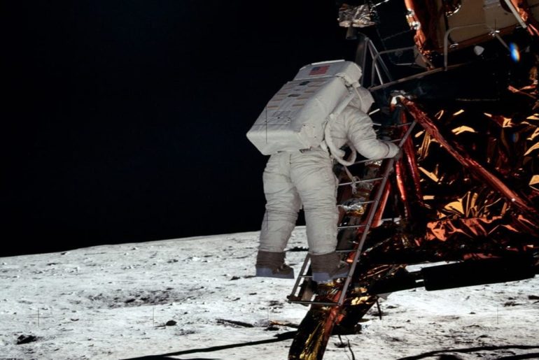 buzz-aldrin-aya-inis