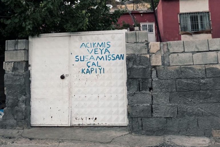 acikmis-veya-susamissan-cal-kapiyi