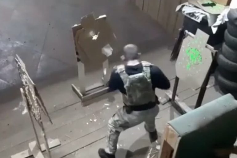 Putin’in Yakın Korumasının Silahlı Suikast Tatbikatına Ait Sanılan Video yakin-koruma-silahli-atis