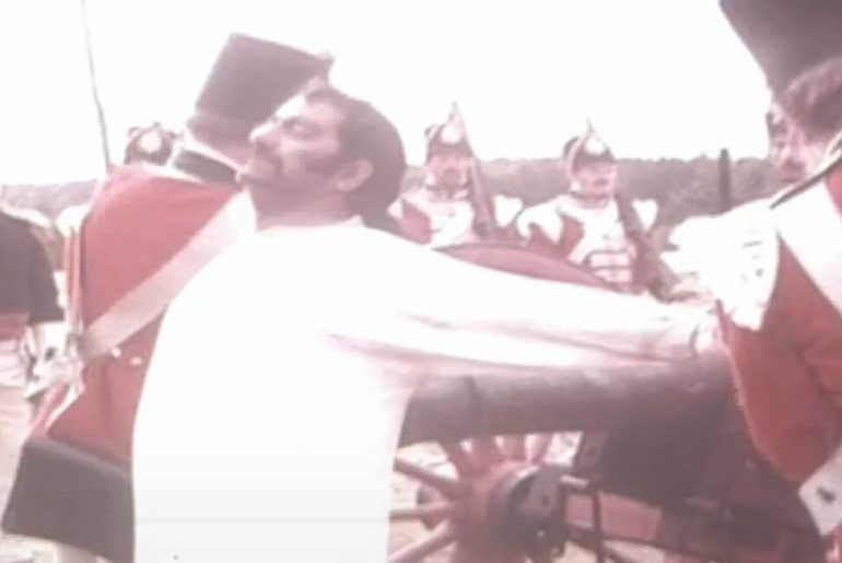 İngiltere’nin Top Ateşiyle Hintleri İnfaz Etmesinin Yeniden Canlandırıldığı Belgesel Kesiti