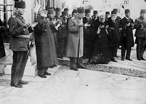 vahdettin-dua-ederken