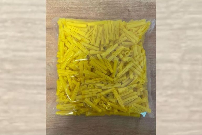 İftara Yakın Alışveriş Yapan Bir Kişinin Makarna Yerine Bir Poşet Dübel Aldığı İddiası makarna-sanilan-dubel