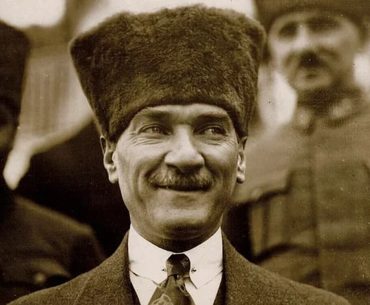 ataturk-gulerken