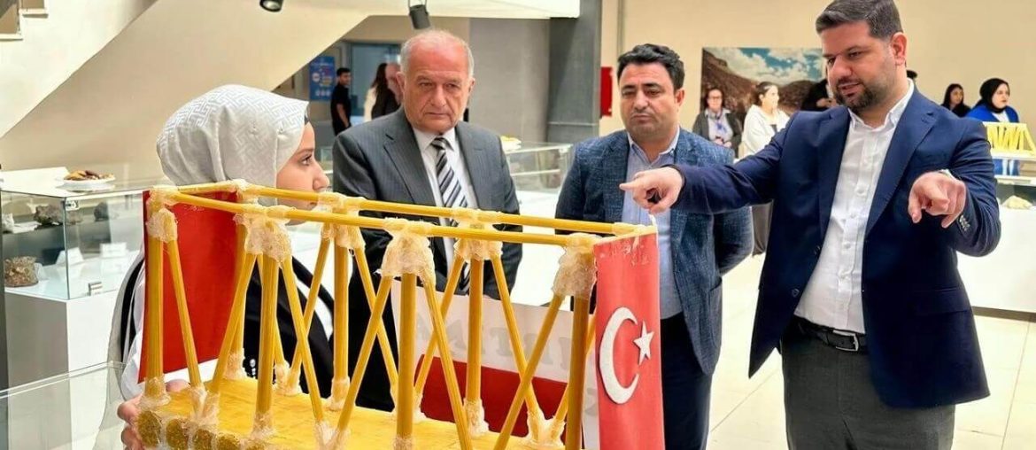 makarna-kopru-yarismasi