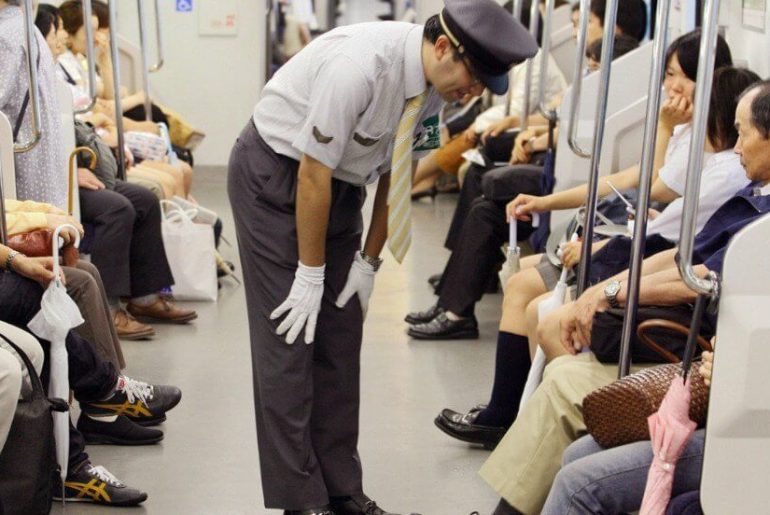 Japonya’da Tren Gecikmesi Nedeniyle Müşterilerden Özür Dilendiği İddiası