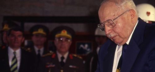 necmettin-erbakan-anitkabir-hatira-defteri