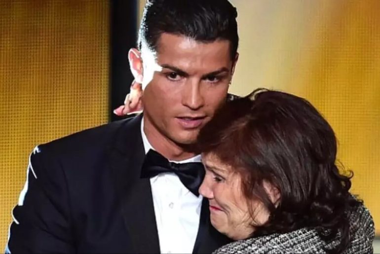 ronaldo-ve-annesi