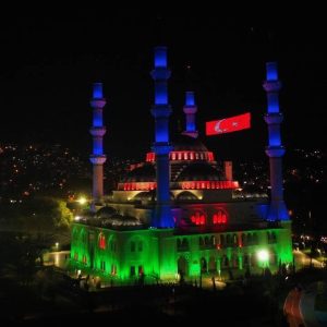 azerbaycan-uzun-mehmet-camii