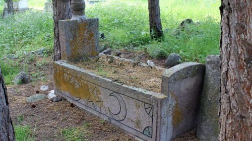 2-giyaseddin-mesud-bin-keykavus-mezari-sanilan