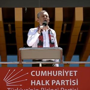 ozgur-ozel-miting