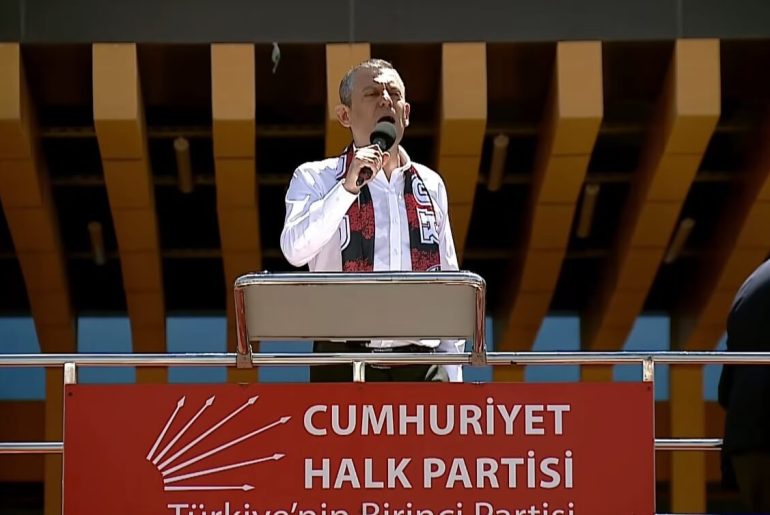 ozgur-ozel-miting