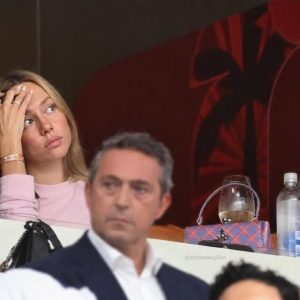 Ester-Exposito-ali-koc