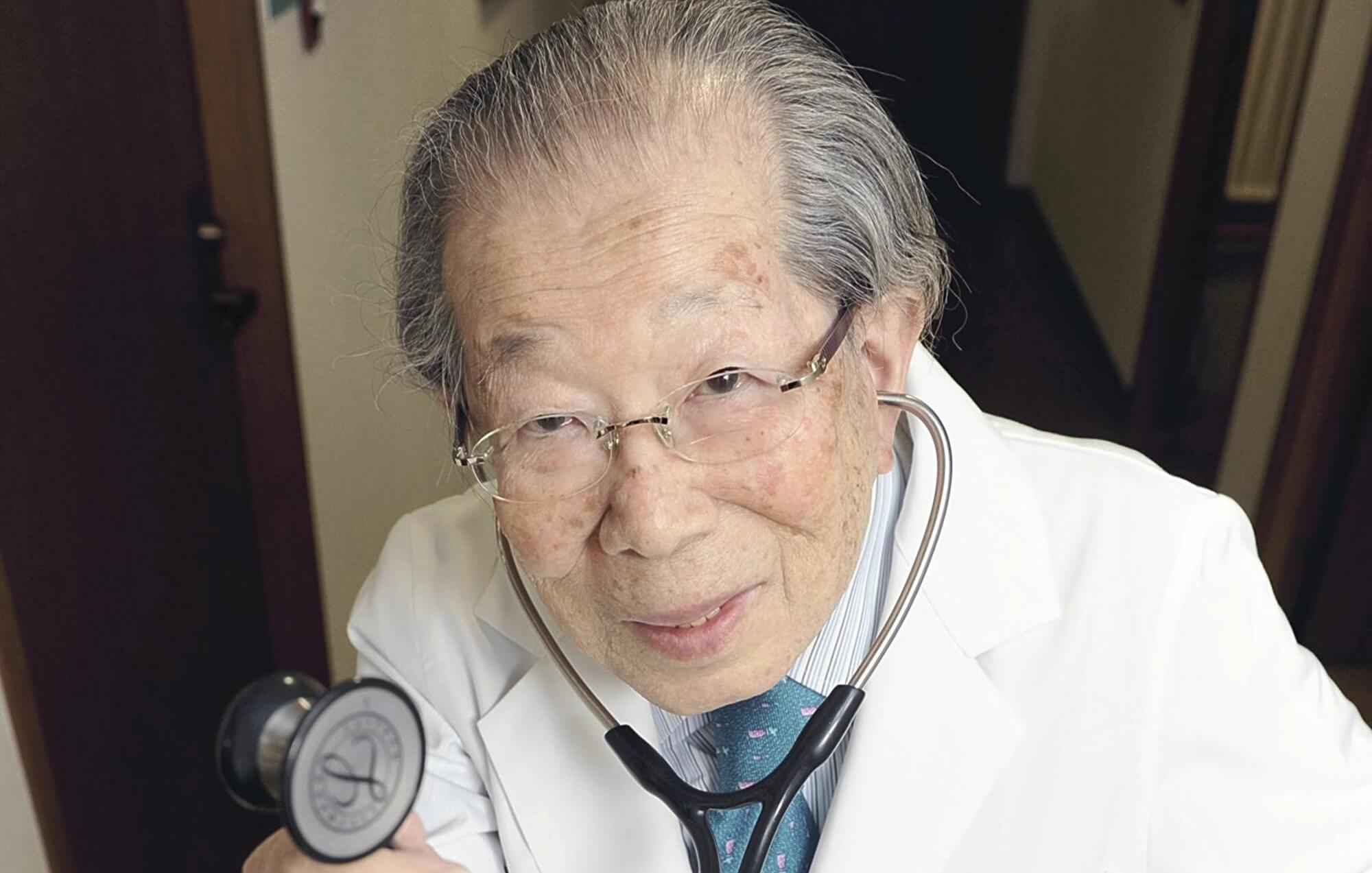 Старше всех врач. Сигэаки Хинохара. Доктор Шигеаки Хинохара. Longevity Шигеаки Хинохара. Хинохара сигэаки врач.