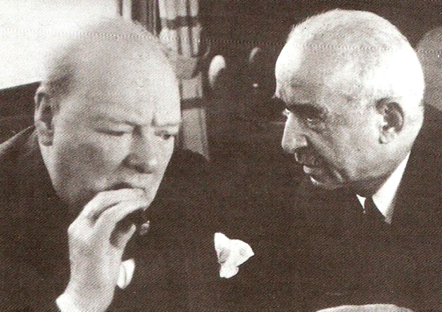 Adana Görüşmesi esnasında İsmet İnönü ve Winston Churchill