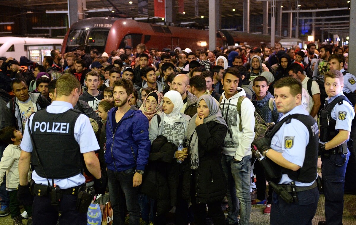 Almanya'nın Suriye'ye Tatile Giden Suriyeli Mültecileri Sınır Dışı Ettiği İddiası - Malumatfuruş
