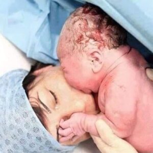 anne bebek doğum fotoğrafı