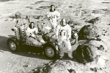 apollo 16 astronotları