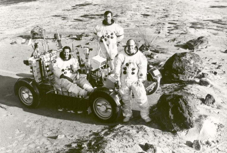 apollo 16 astronotları