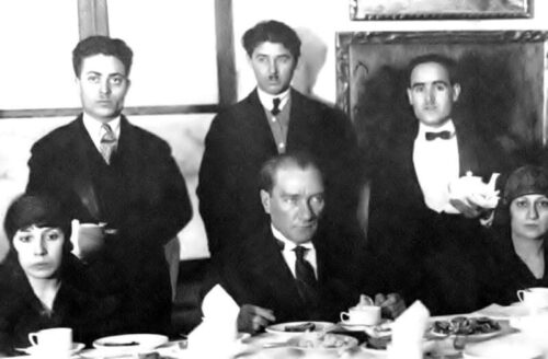 ataturk-devlet-resim-sergisi-8-mart-1926