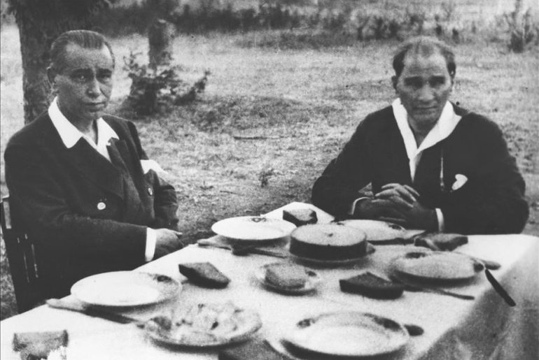 ataturk-fethi-okyar-yemek