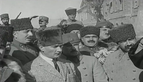 ataturk-fevzi-cakmak-kazim-karabekir-izmir-1923-toren