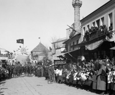 ataturk izmire girisi 1922