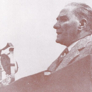 atatürk konuşma yaparken