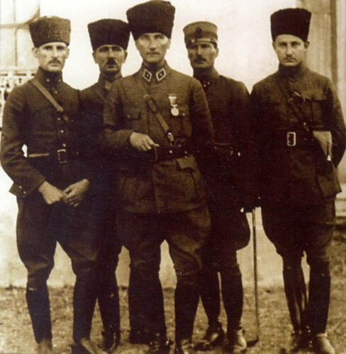 ataturk-sukru-ali-salih-ismail-hakki-muzaffer-izmit-1922-haziran