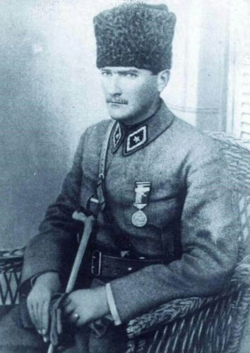 ataturk-uniformali