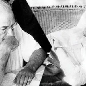 Atatürk uyurken düşünürken