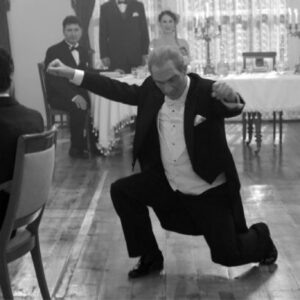 atatürk zeybek oynarken