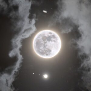 ay satürn jüpiter aynı karede