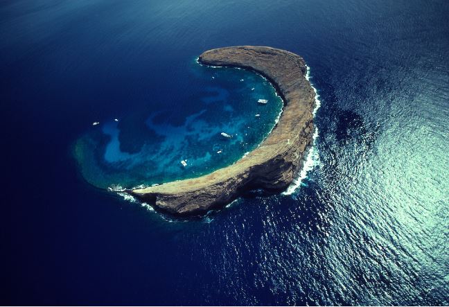 Ay yıldız şeklinde olduğu sanılan ada