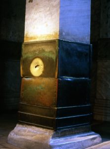 Ayasofya Camii / Müzesi'ndeki Terleyen Sütun / Dilek Sütunu