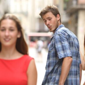 baska-kadina-bakan-erkek