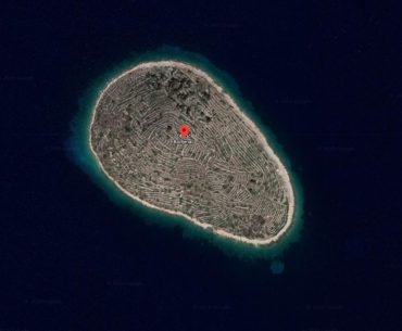 Bavljenac Adası