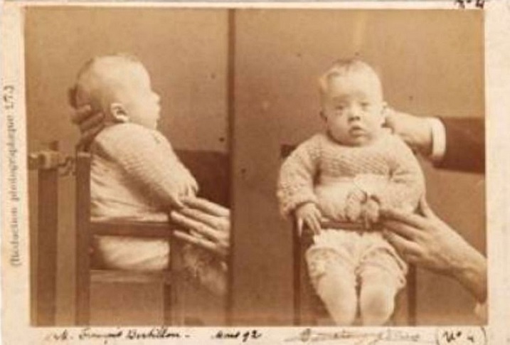 Alphonso Bertillon tarafından çekilen mizansen bebek sabıka fotoğrafları