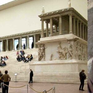 bergama zeus tapinagi parcasi cesme