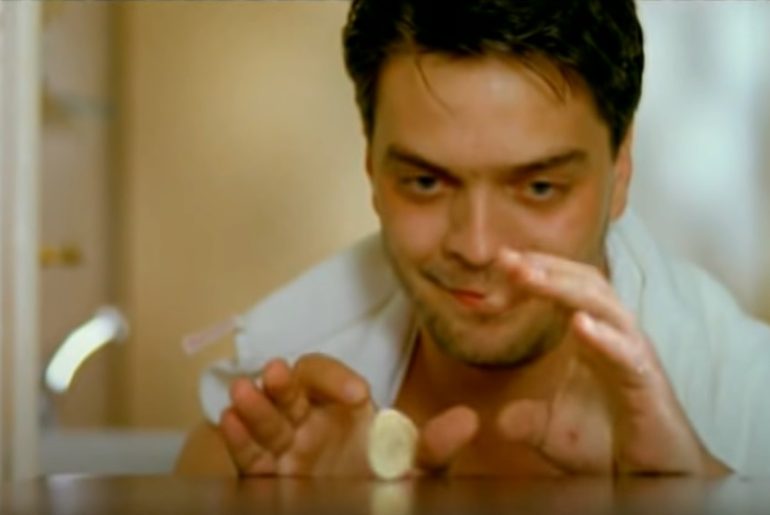 “Sarı Lira Vereceğim” Mi? “Sarılı Da Vereceğim” Mi? beyazit ozturk sari lira