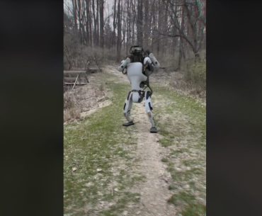 boston-dynamics-insansi-robot-sanilan