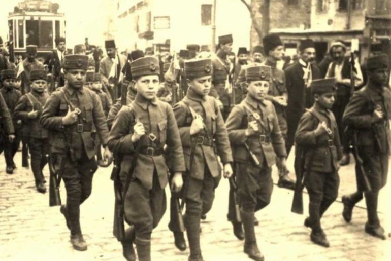 Hey 15'li Türküsünün Çanakkale Savaşı'na Katılan 15 Yaşındaki Askerleri Anlattığı İddiası