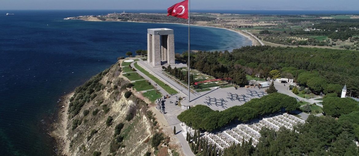çanakkale şehitleri abidesi